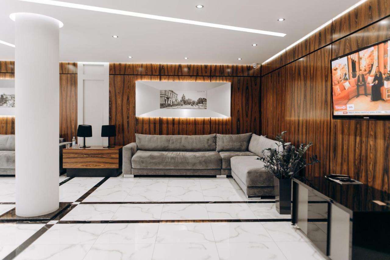 Boutique 罗夫诺